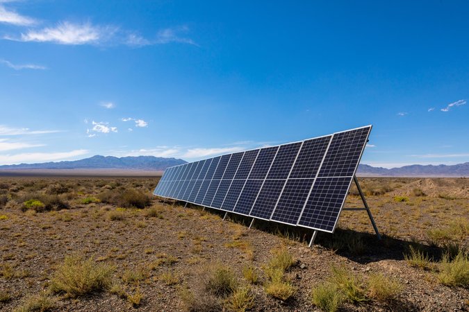 Desert solar array