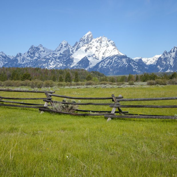 Mountains and fence.jpg